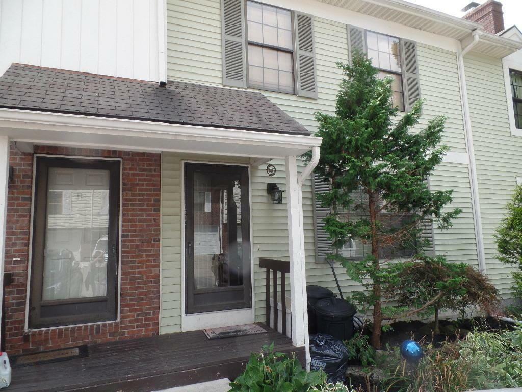 Property Photo:  1279 Pineview Trail E  OH 43055 