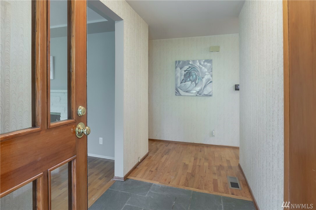Property Photo: 12201 SE 12th St WA 98005