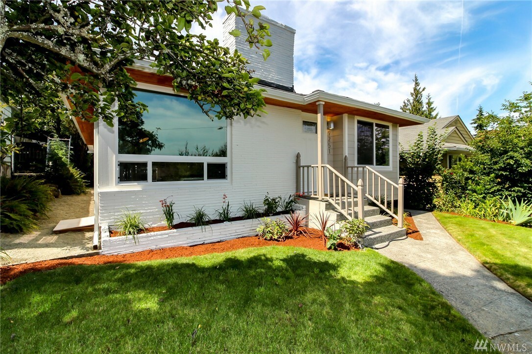 Property Photo:  9251 34th Ave SW  WA 98126 