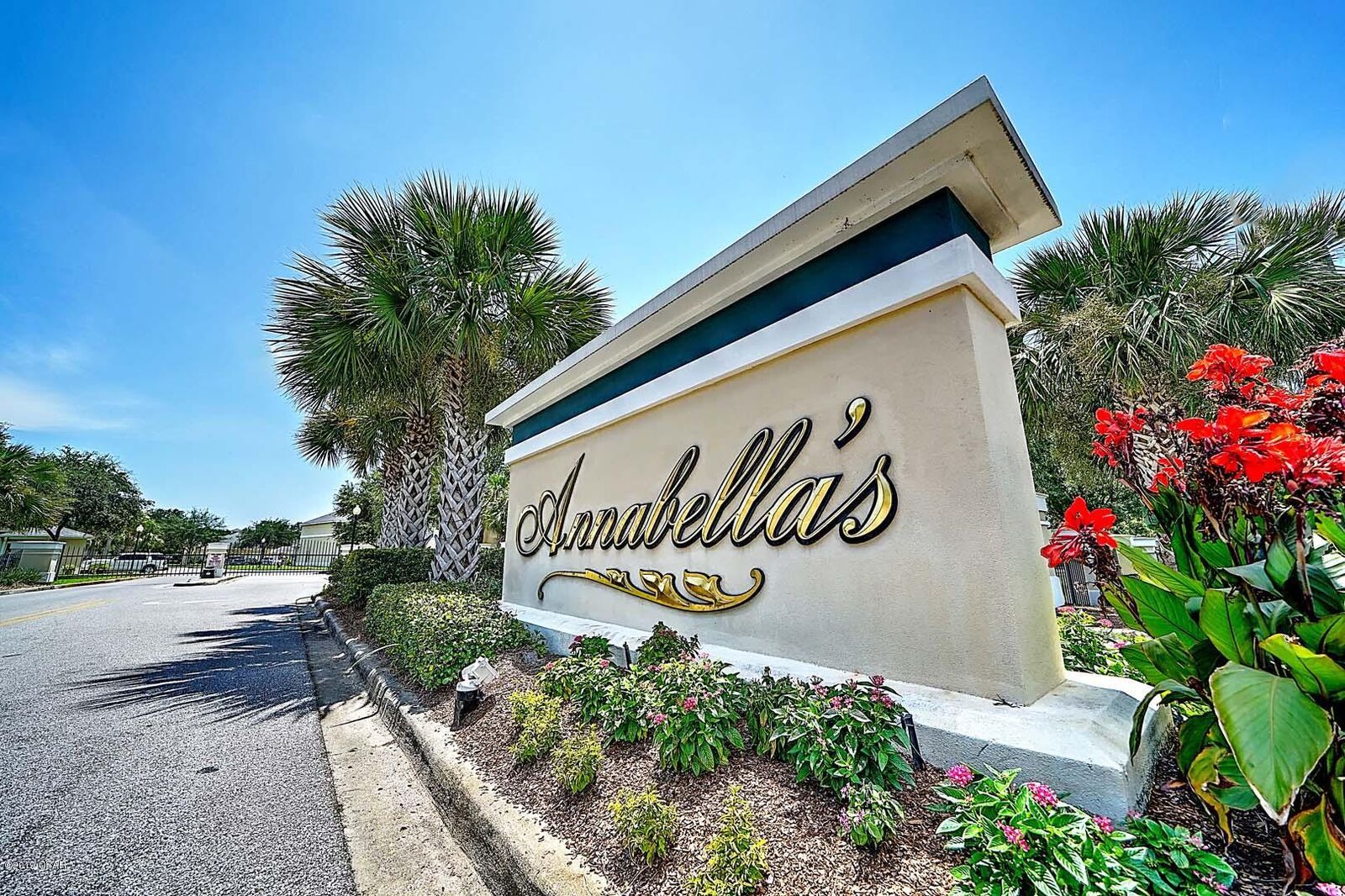 Property Photo:  1776 Annabella'S Drive 1776  FL 32407 