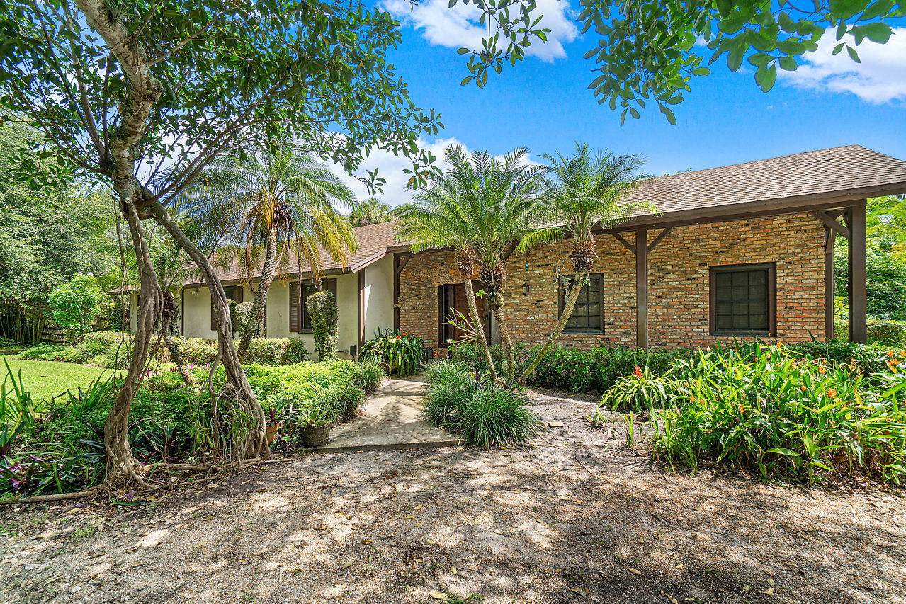 Property Photo: 4640 Coconut Lane FL 33436