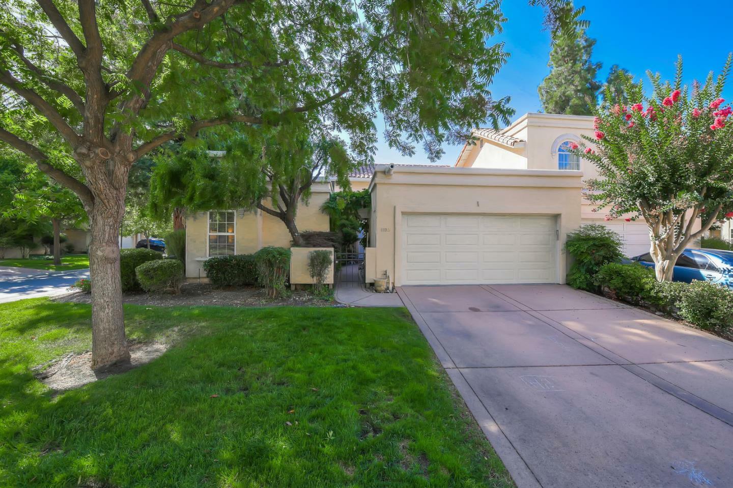 Property Photo: 1198 Maria Privada CA 94040