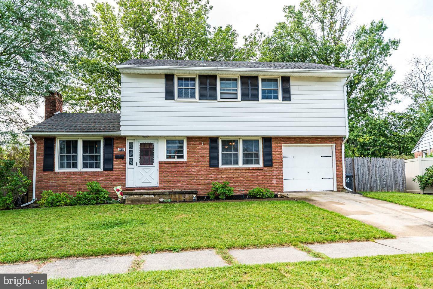 Property Photo:  1024 Brookfield Circle  PA 18951 