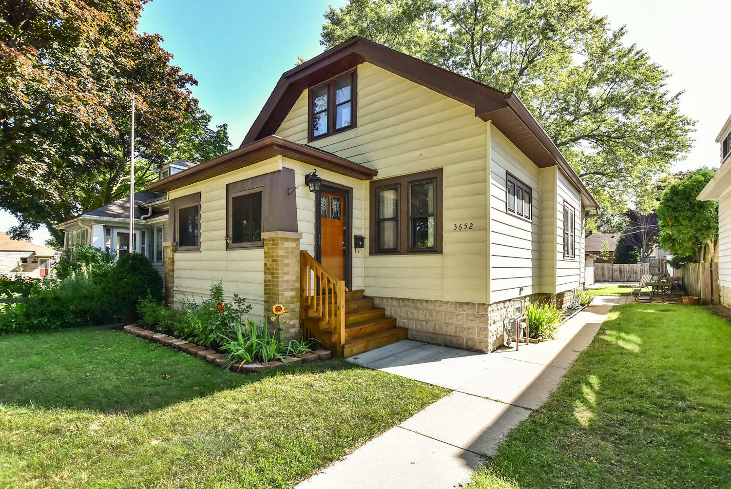 Property Photo:  3652 S Logan Ave  WI 53207 