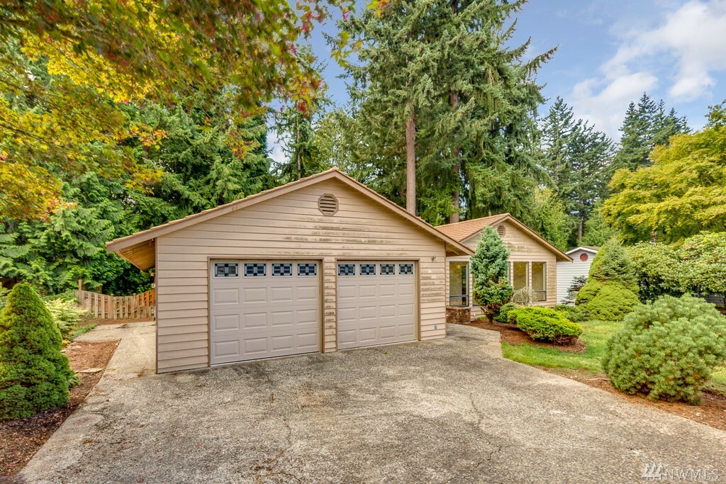 Property Photo:  2602 81st Place SE  WA 98203 