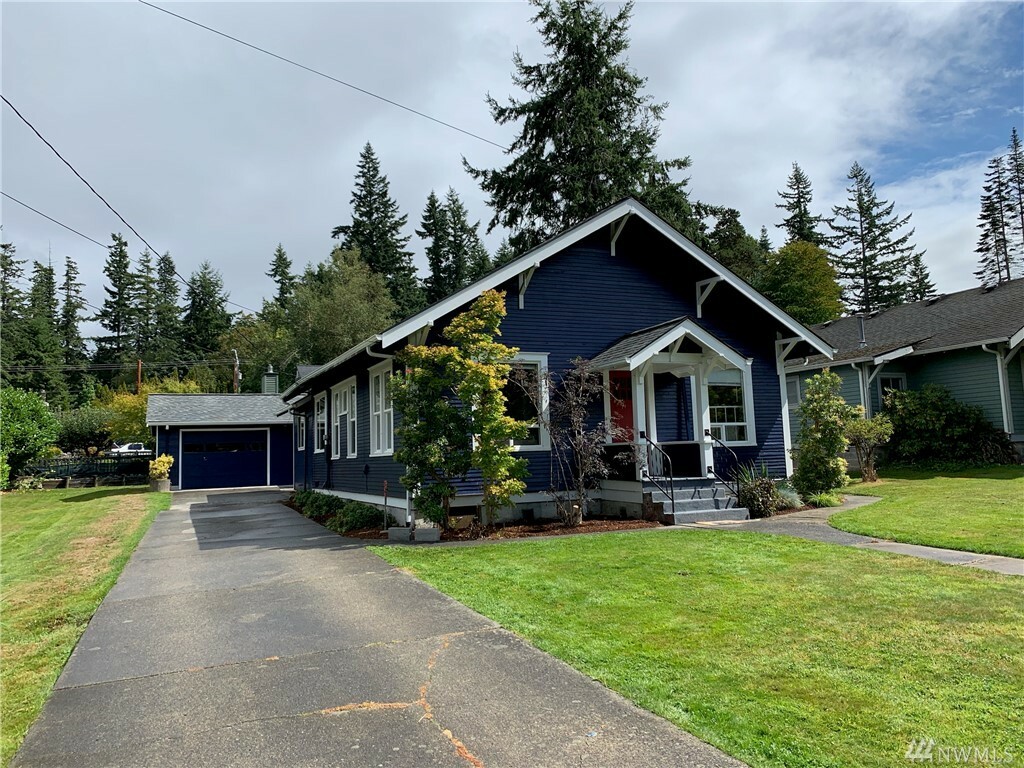 Property Photo:  2404 Old Lakeway Dr  WA 98229 