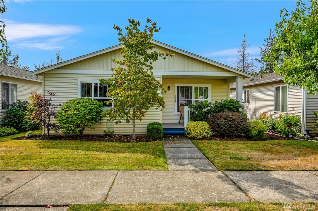 Property Photo:  5668 Applewood Dr  WA 98248 