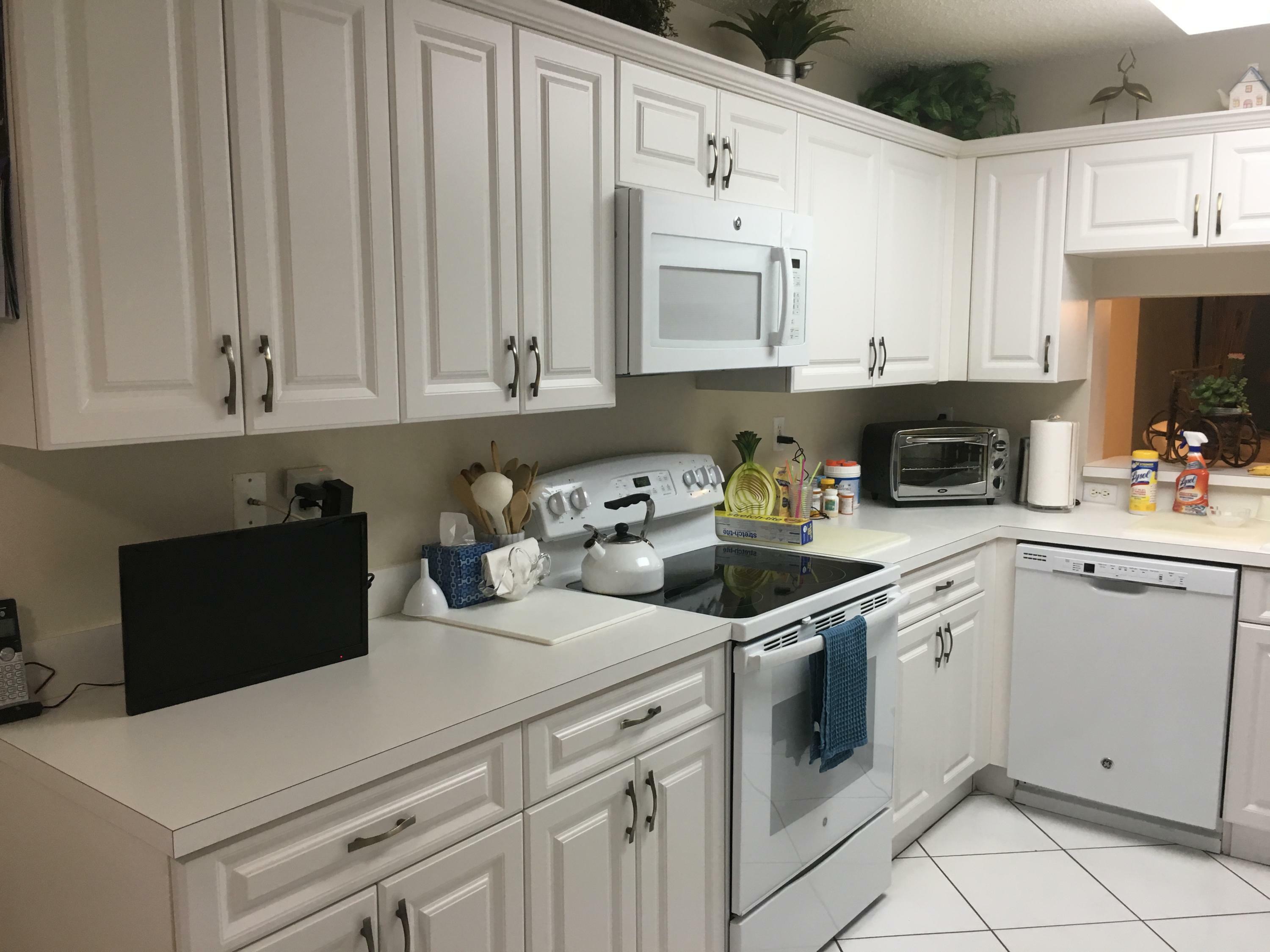 Property Photo:  4734 Lucerne Lakes Boulevard E 110  FL 33467 