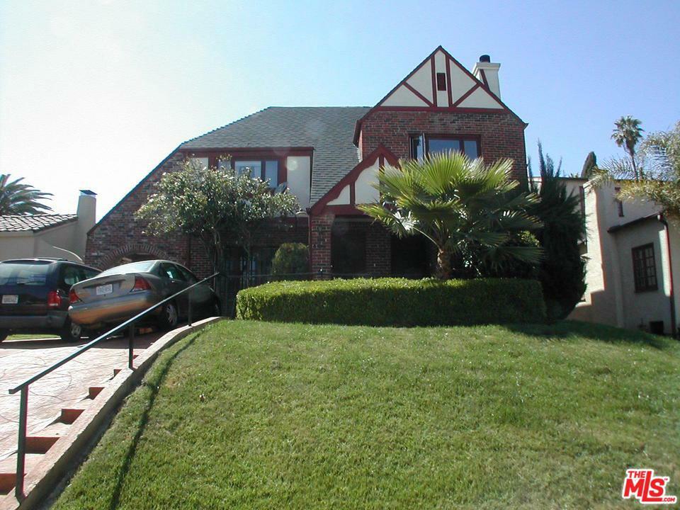 Property Photo:  1213 S Orange Dr  CA 90019 