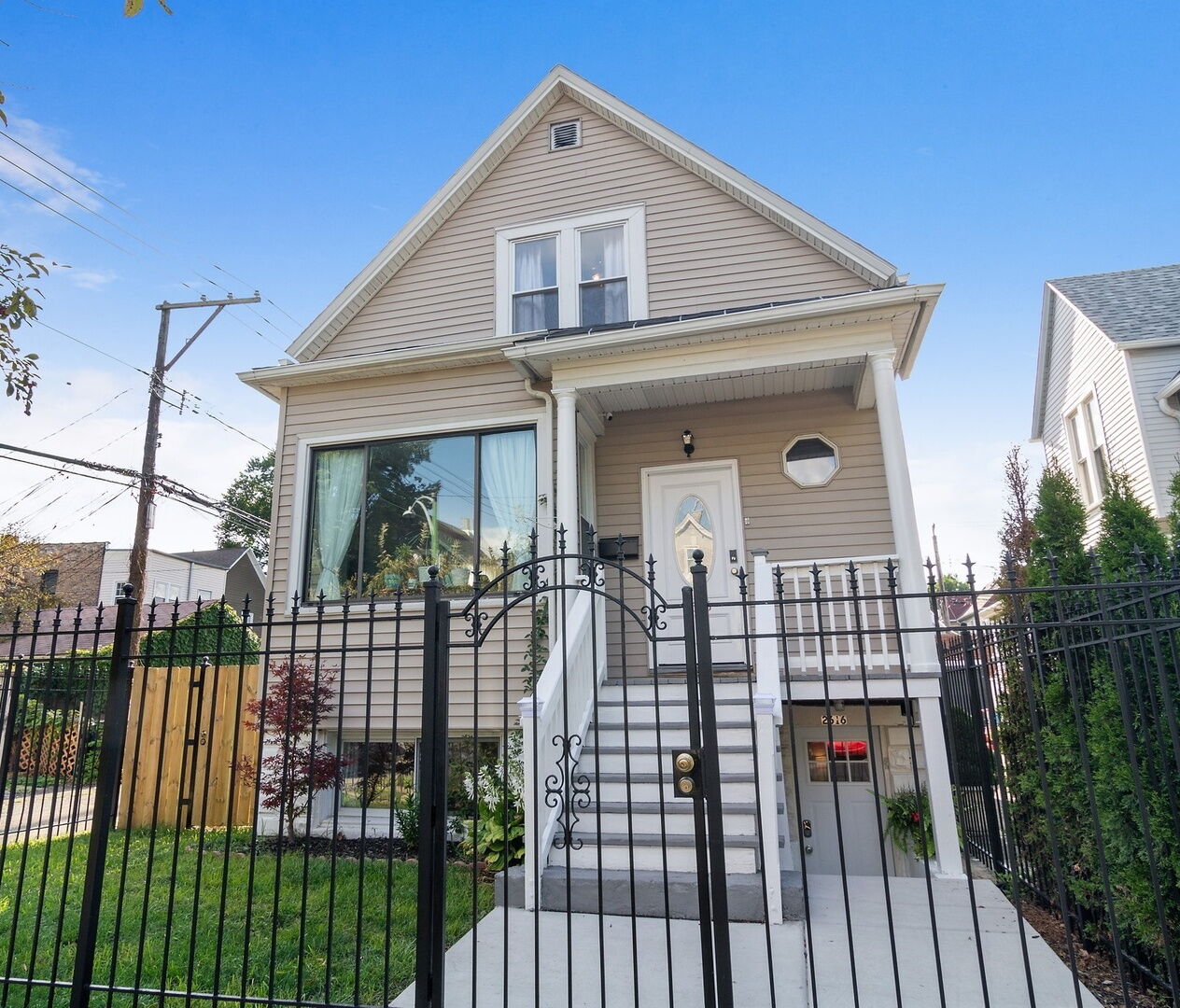 Property Photo: 2616 North Drake Avenue IL 60647