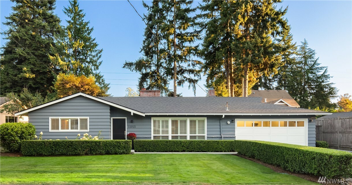 Property Photo:  11015 SE 30th Place  WA 98004 