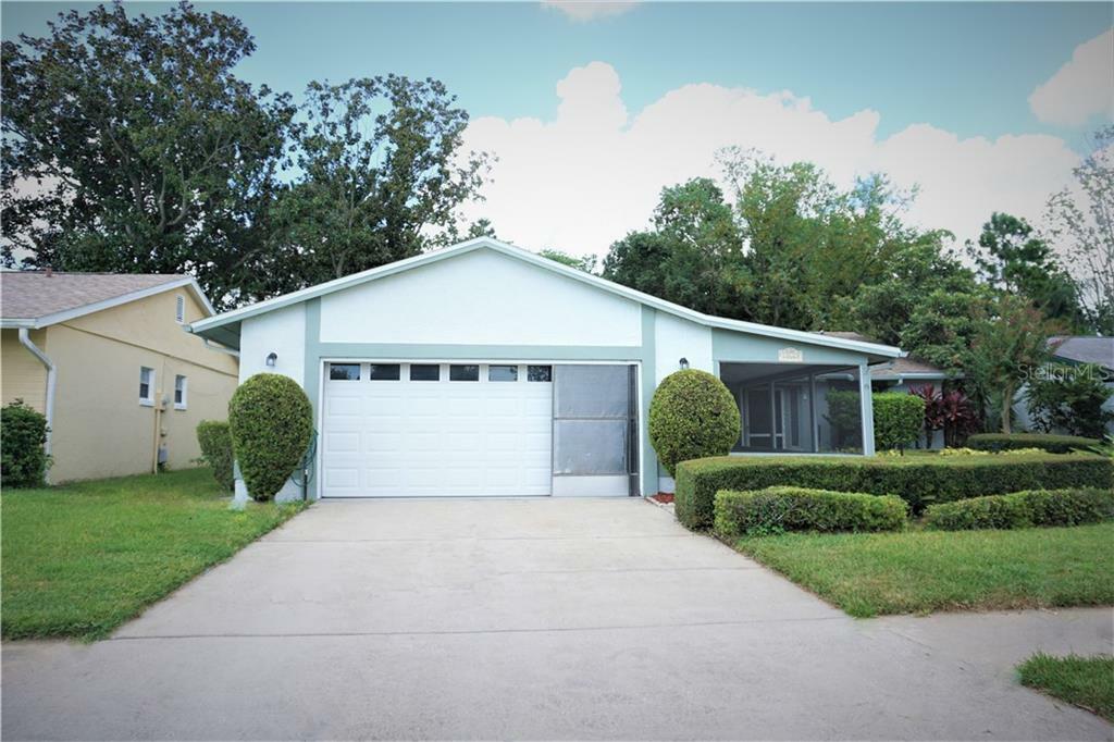 10668 Lazy Lake Drive  Orlando FL 32821 photo