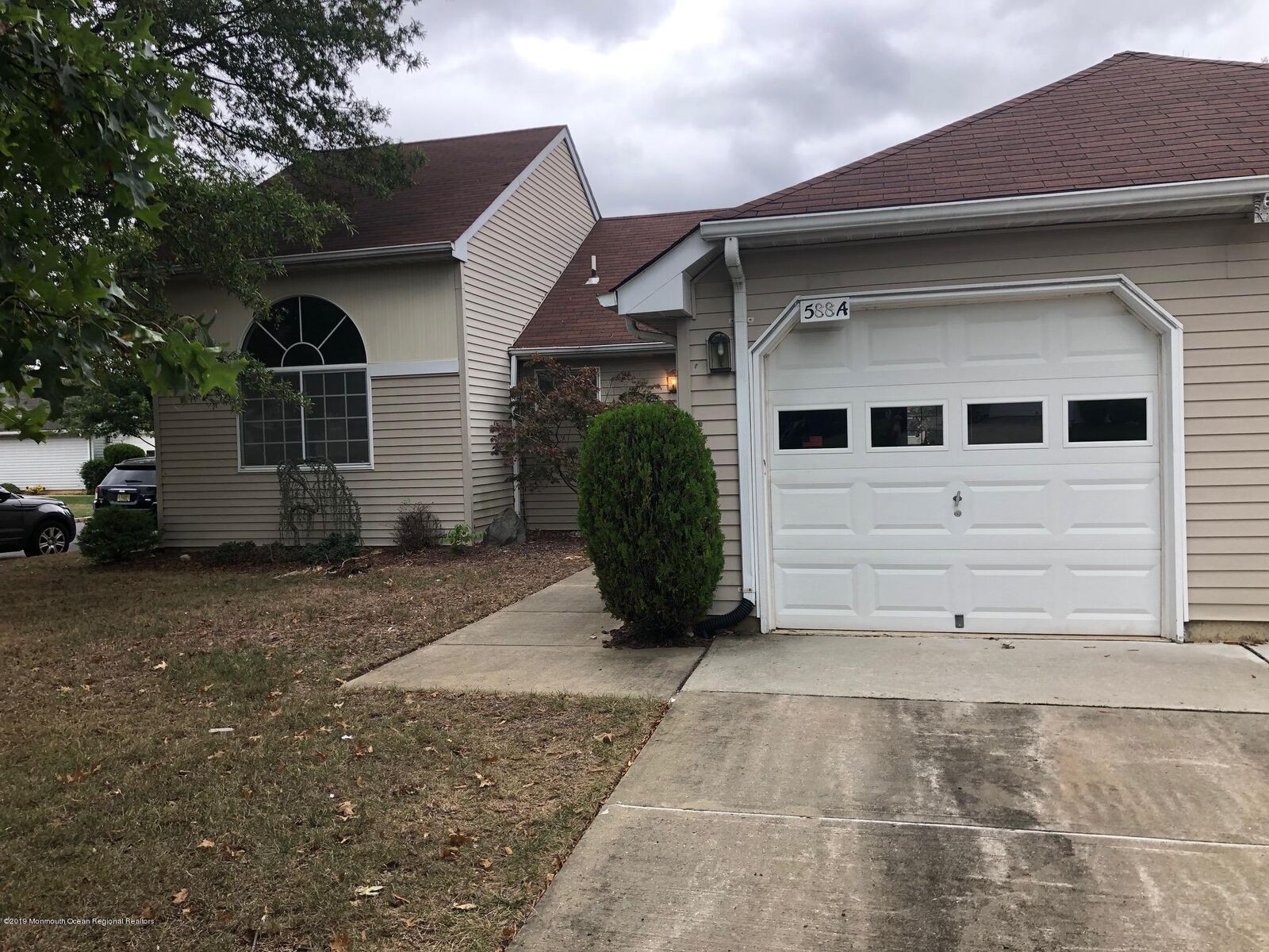 Property Photo:  588 Madison Drive  NJ 08831 