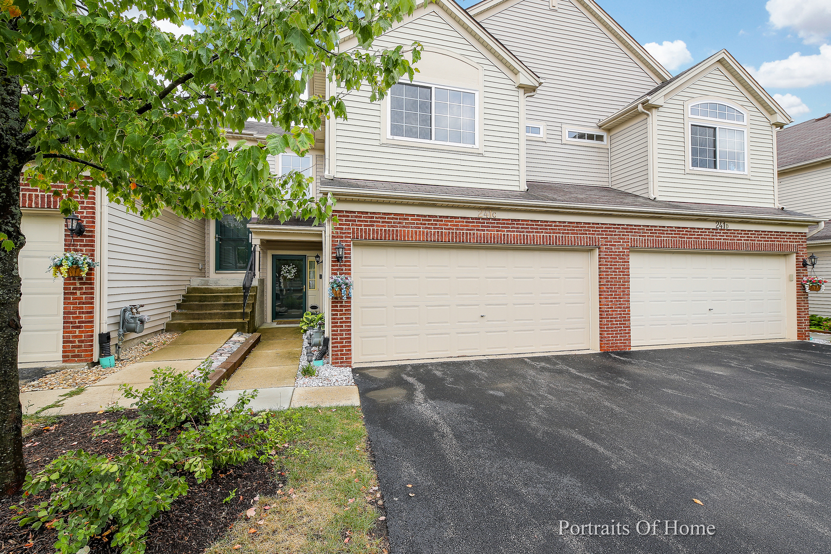 Property Photo: 241 Nicole Drive C IL 60177