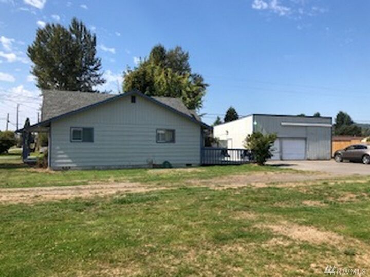 Property Photo: 23013 E Jones Rd WA 98284