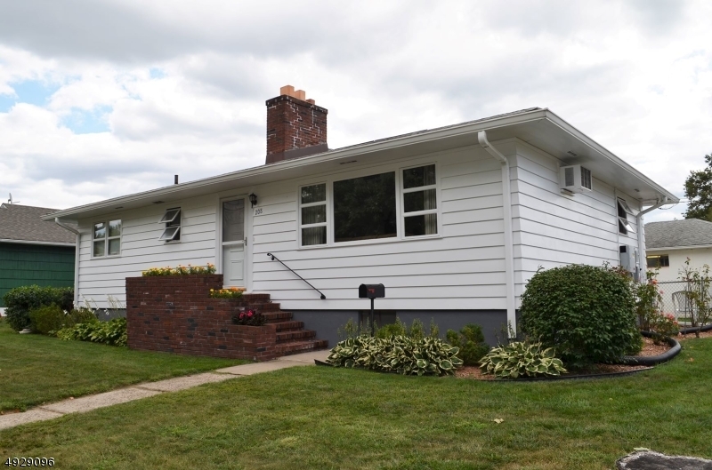 Property Photo:  208 Union Ave  NJ 08876 