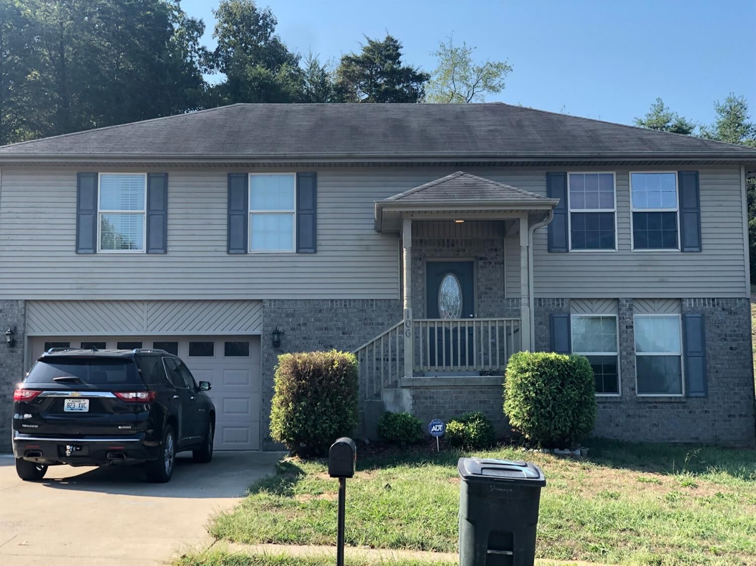Property Photo:  106 Allie Court  KY 40403 