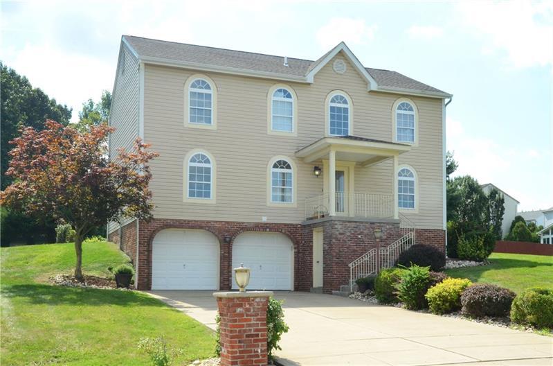 Property Photo:  4 Wellington Court  PA 15136 