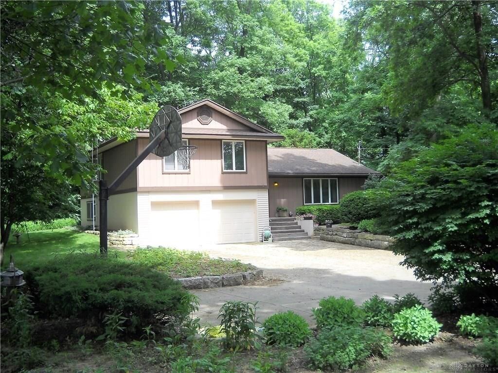 Property Photo: 2000 S Tecumseh Road OH 45502