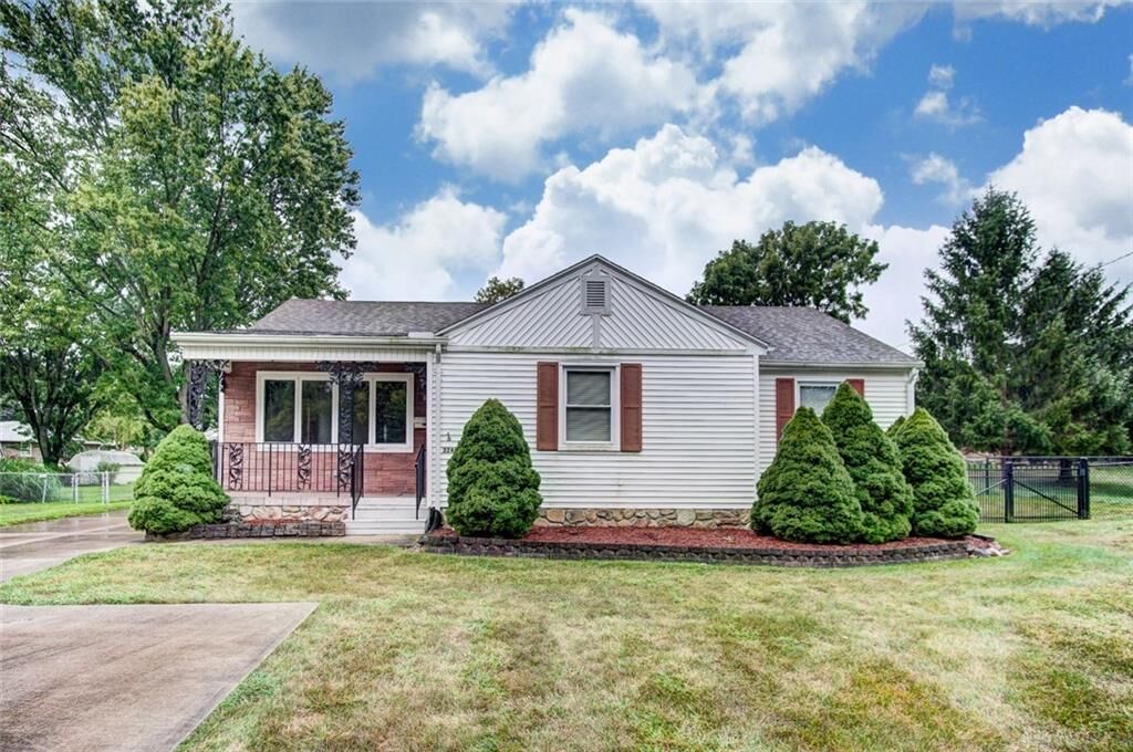 Property Photo: 324 Woodmont Drive OH 45322