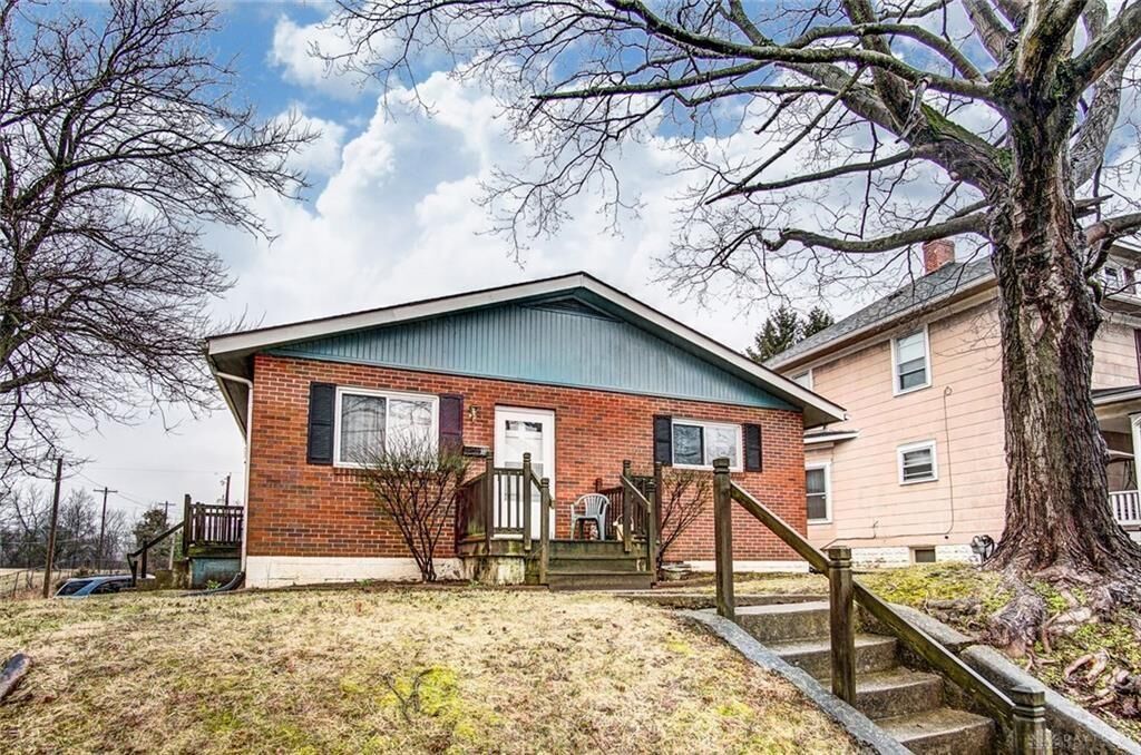 Property Photo: 329 E 3rd Street OH 45503