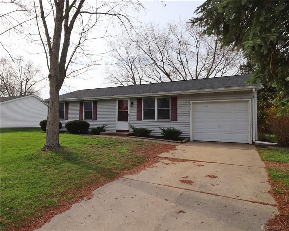 Property Photo: 114 Lynnfield Circle OH 45322