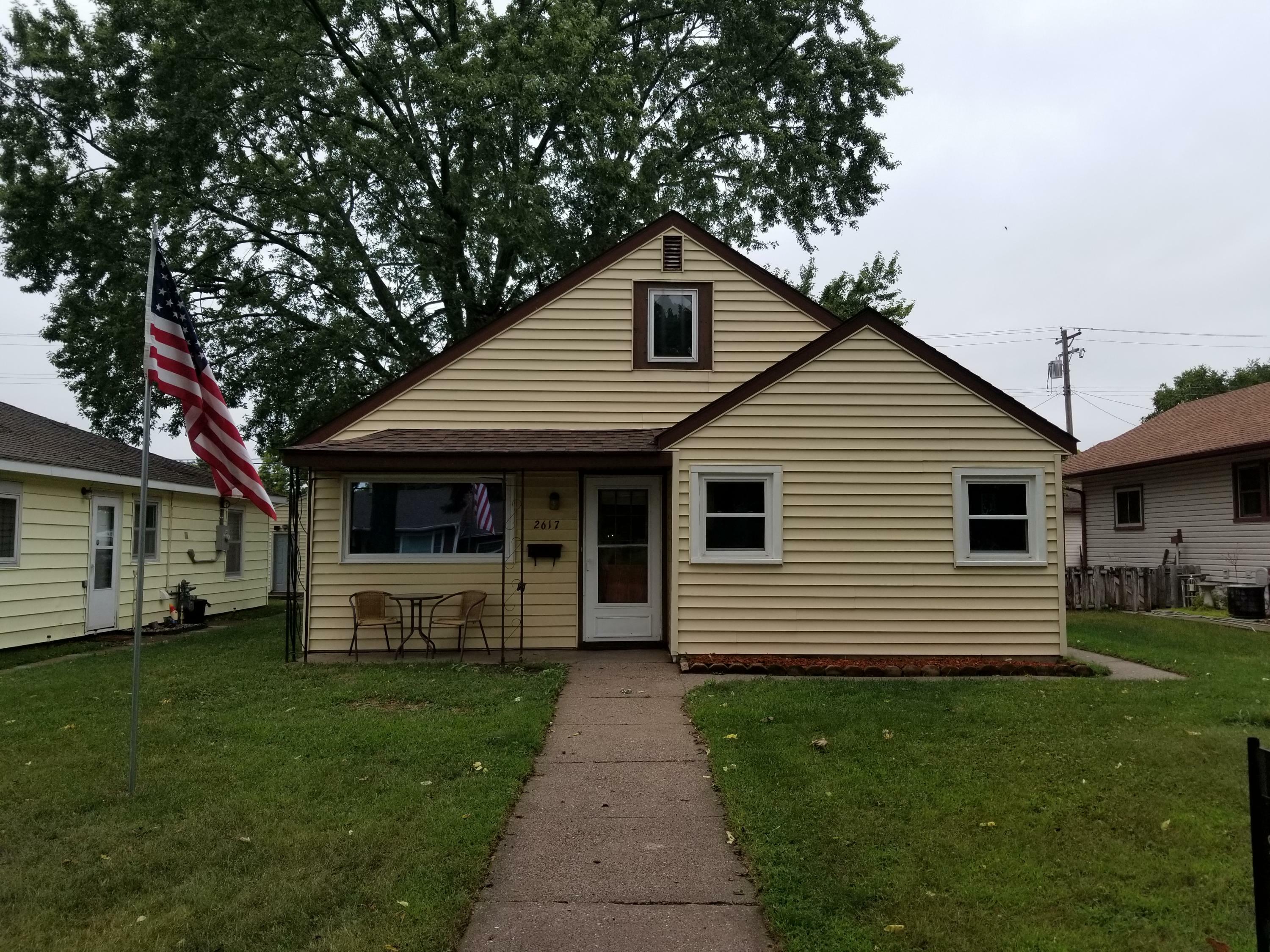 Property Photo:  2617 Prospect St  WI 54603 