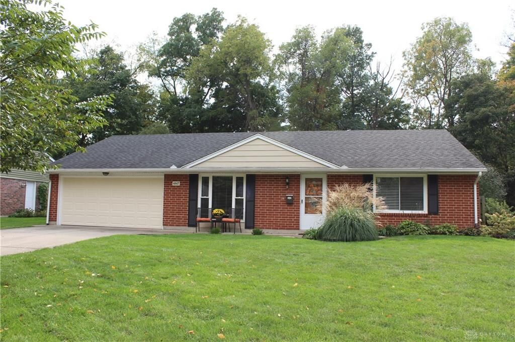 Property Photo: 4447 Hillcrest Drive OH 45305
