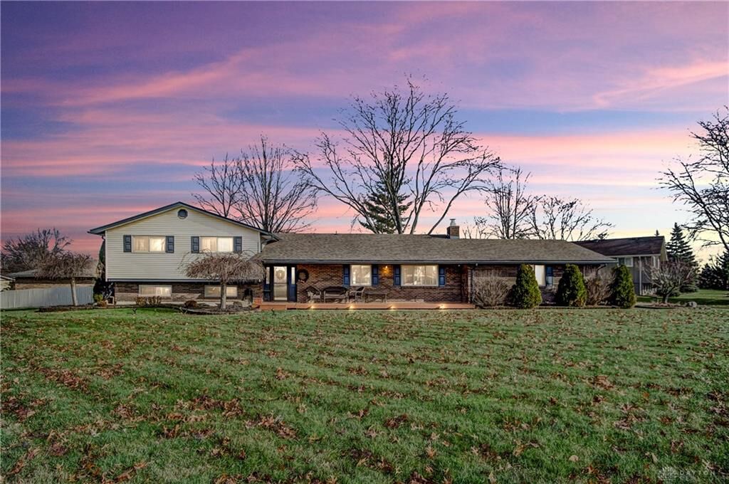 Property Photo: 991 Peachcreek Road OH 45458