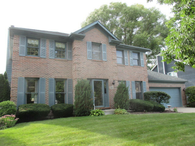 Property Photo:  250 North Cambridge Drive  IL 60134 