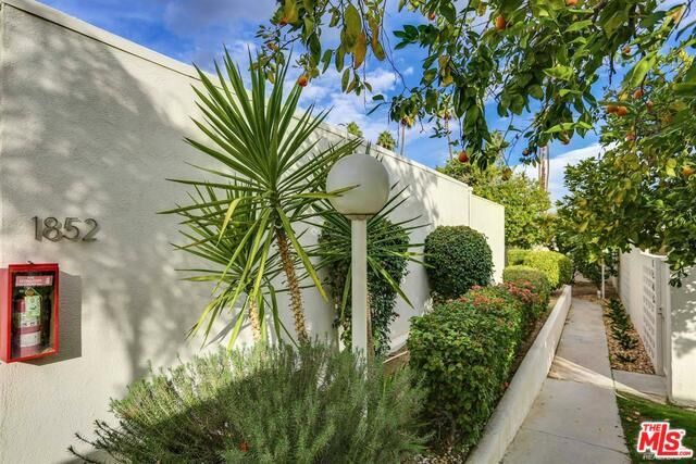 Property Photo:  1852 Sandcliff  CA 92264 