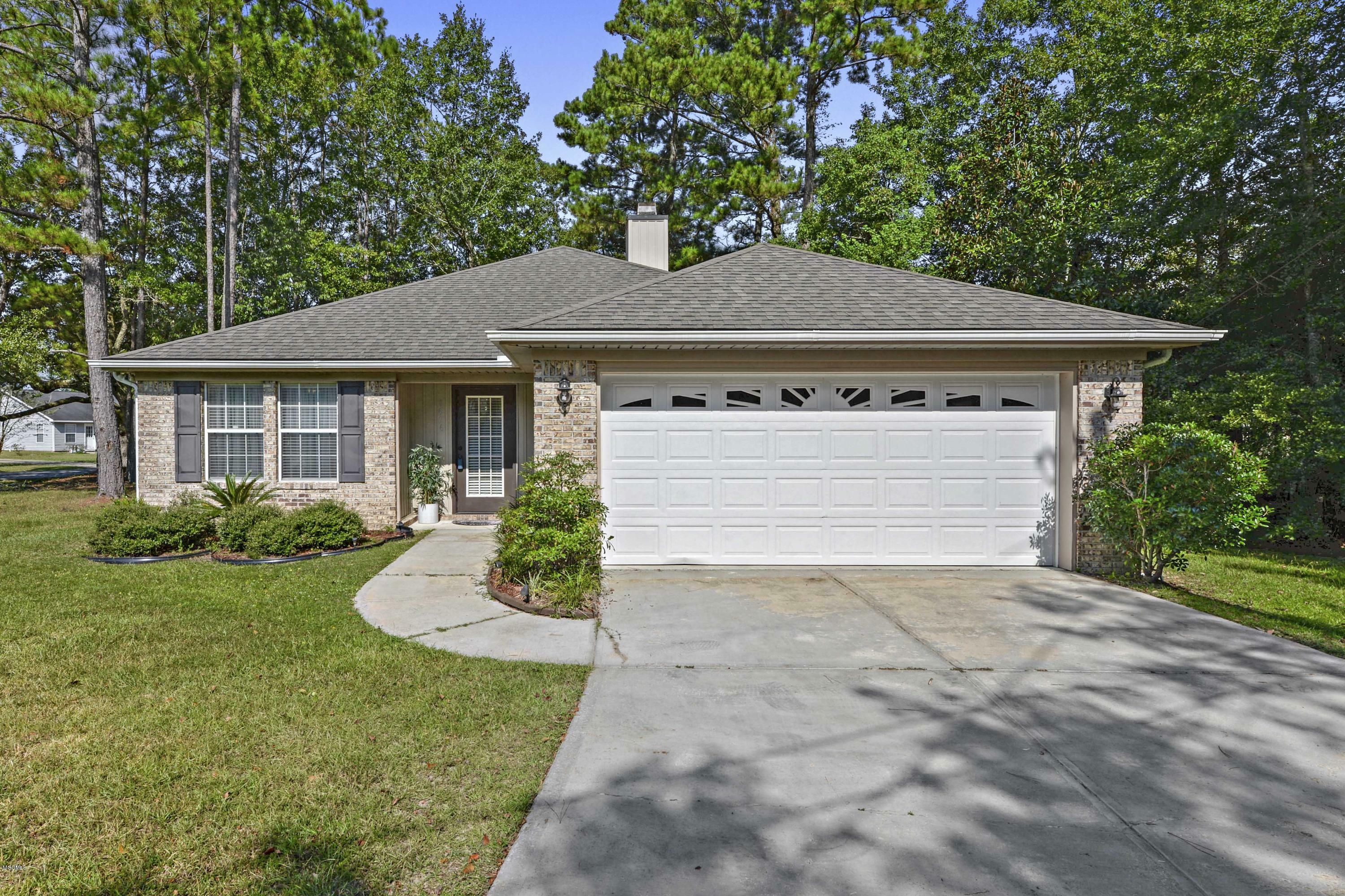 Property Photo:  1416 Lagrange Drive  MS 39553 