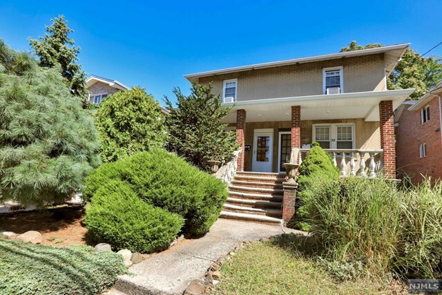 Property Photo:  25 Hillcrest Avenue  NJ 07024 