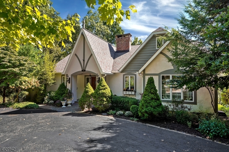 Property Photo: 116 W Shore Trl NJ 07871