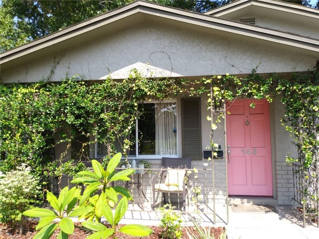 Property Photo:  143 NW Monroe Circle N  FL 33702 