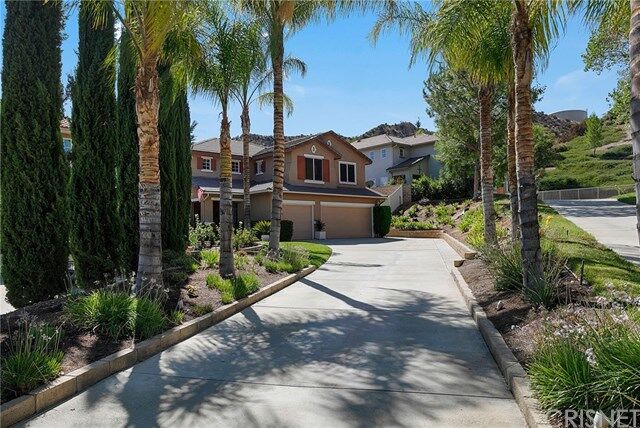 Property Photo:  28638 Lupine Street  CA 91384 