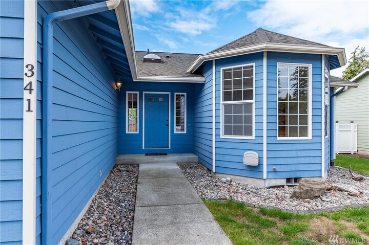 Property Photo:  341  Roodzant  WA 98277 