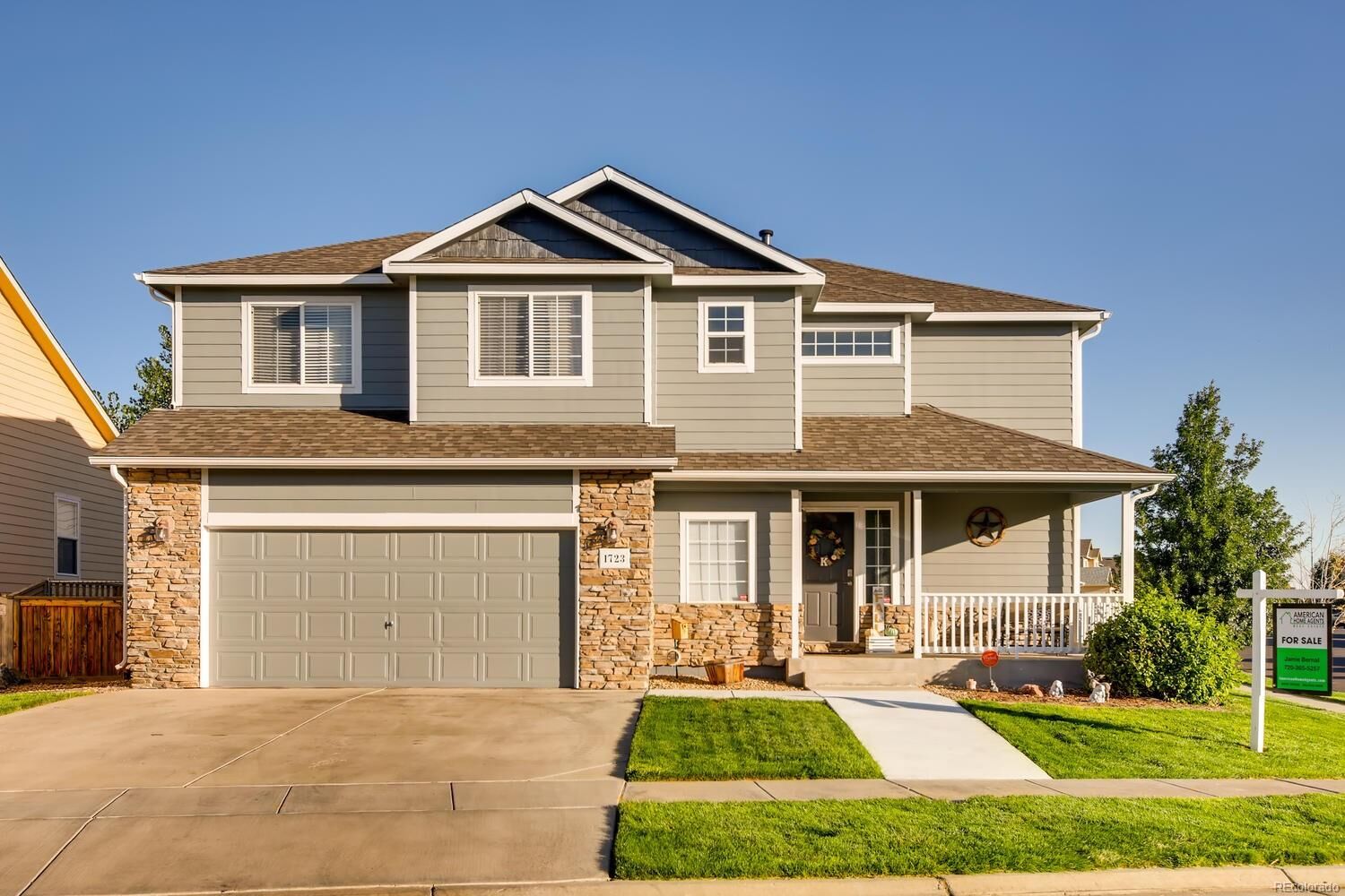 Property Photo:  1723 Dyer Loop  CO 80603 