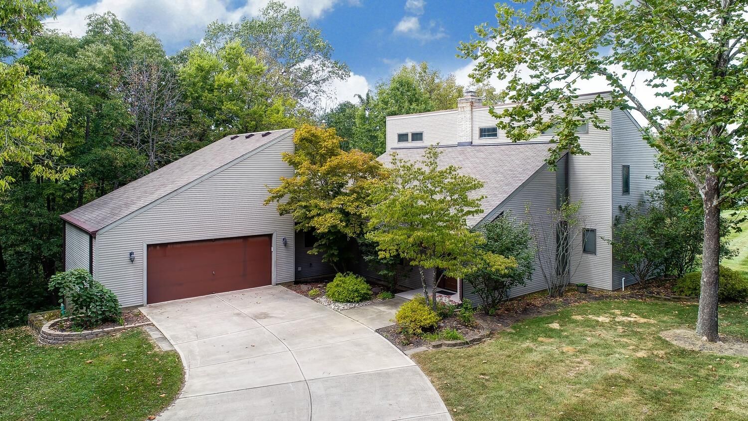Property Photo:  9091 Lockwood Hill Road  OH 45247 