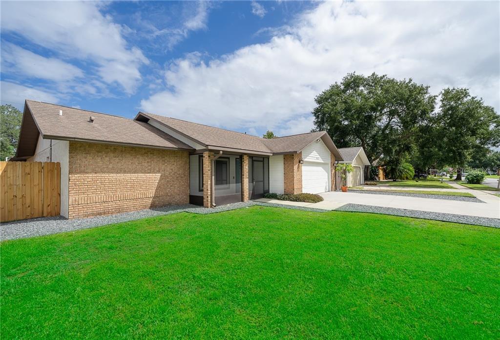 Property Photo:  10127 Chesham Drive  FL 32817 