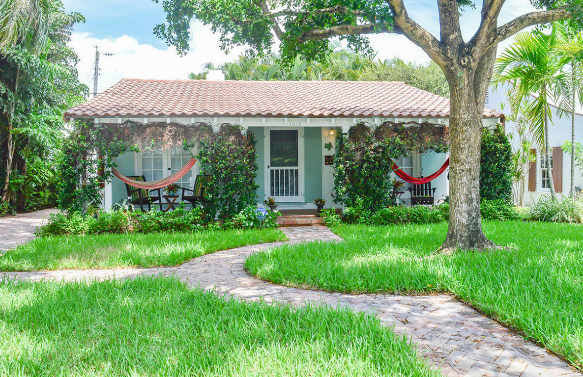 Property Photo: 1015 Nassau Street FL 33483