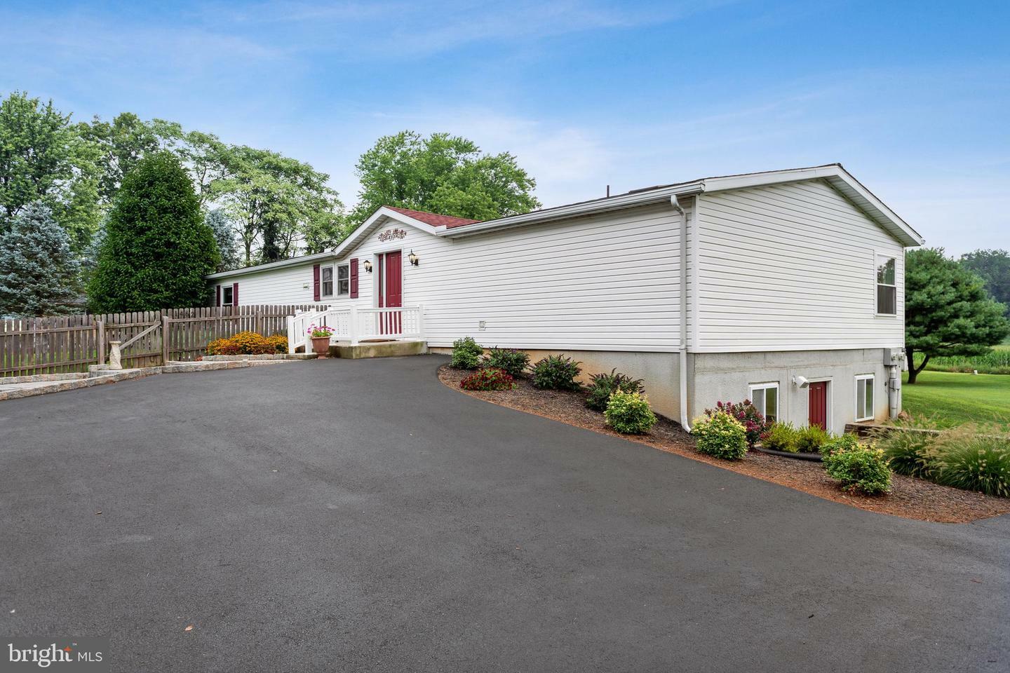 Property Photo:  1462 Birdell Road  PA 19320 