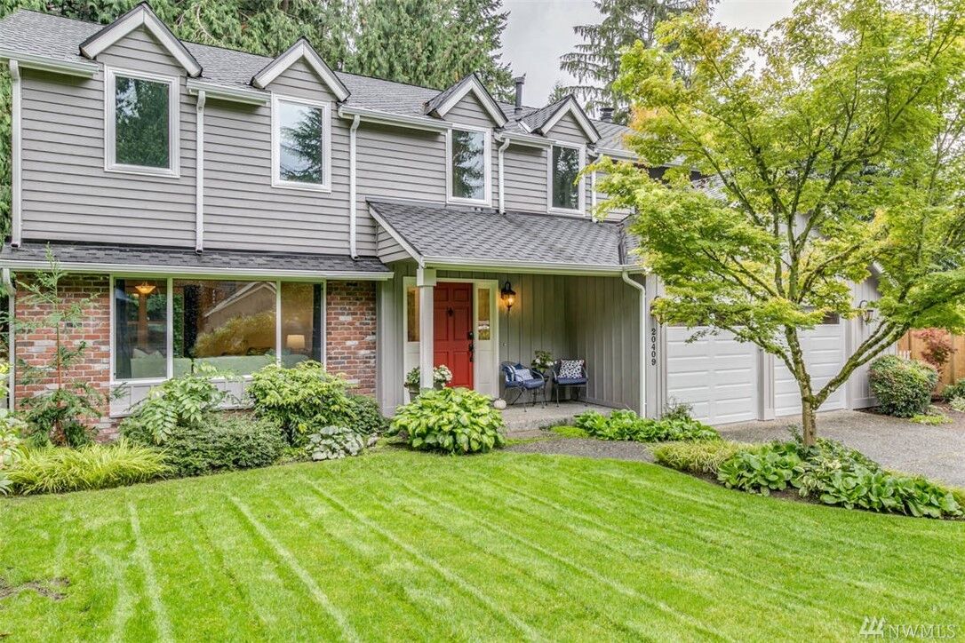 Property Photo:  20409 NE 41st Street  WA 98074 