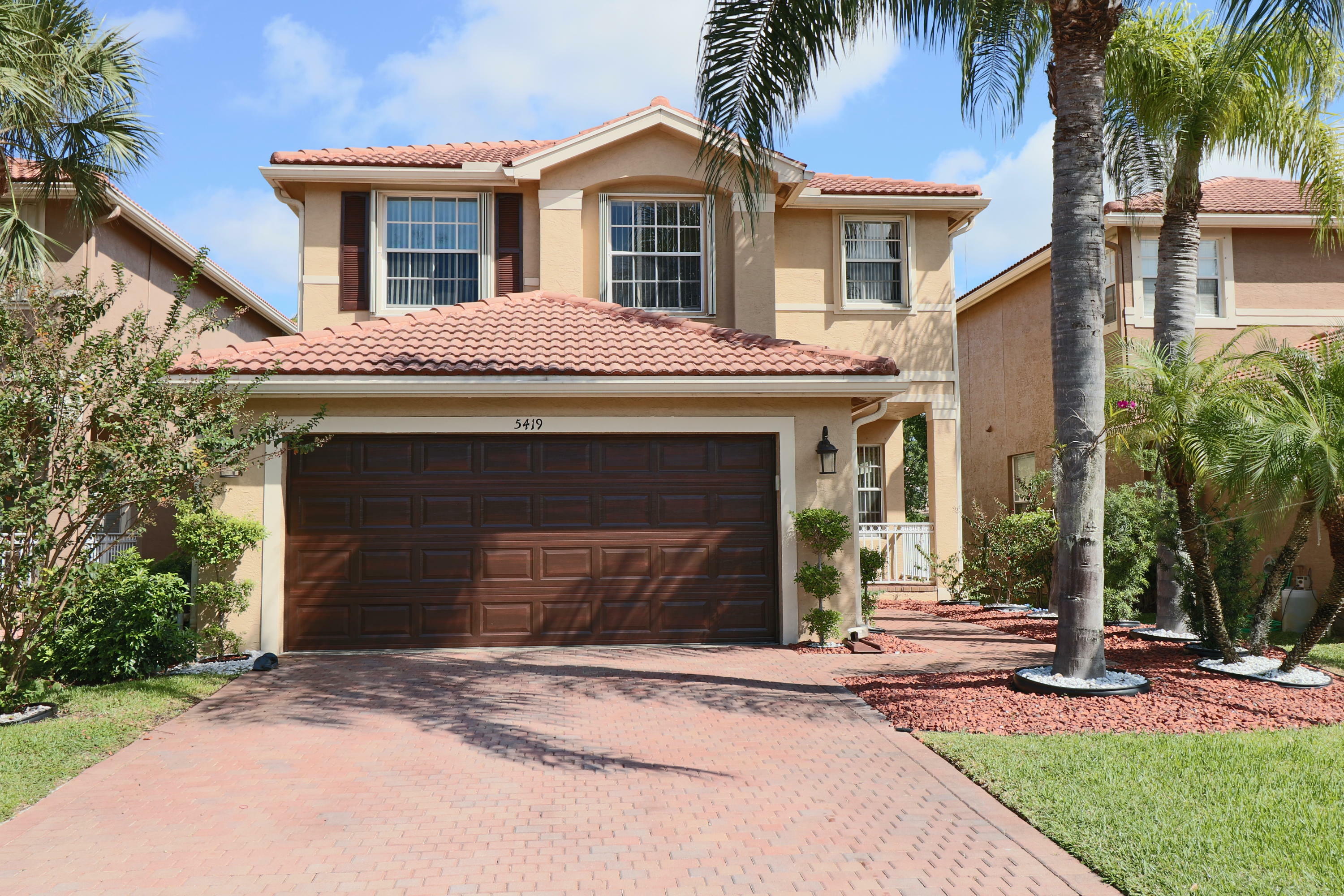 Property Photo:  5419 Wellcraft Drive  FL 33463 