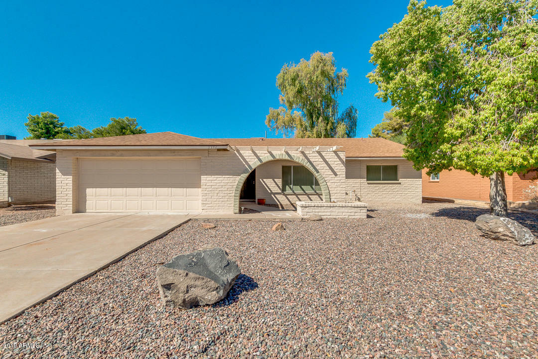 Property Photo:  7142 S La Rosa Drive  AZ 85283 