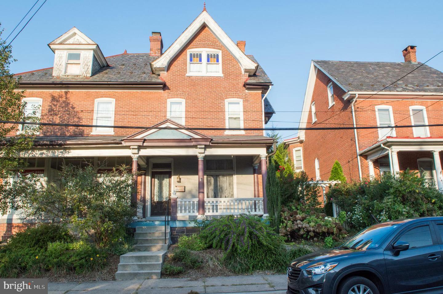 Property Photo:  145 Jefferson Street  PA 18041 