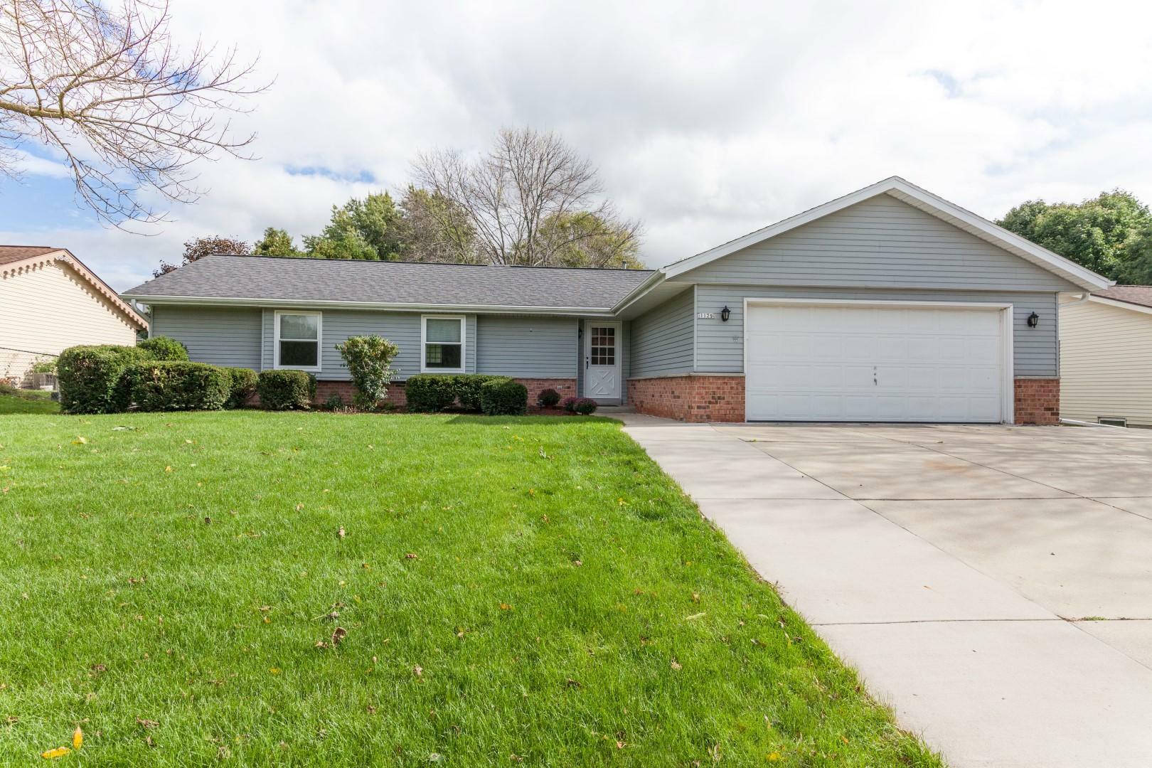 Property Photo:  1129 Burr Oak Blvd  WI 53189 