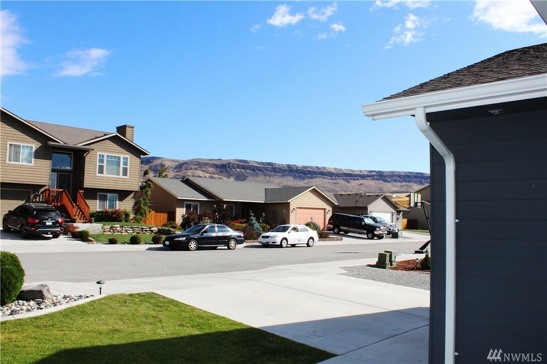 Property Photo: 2666 Semolina Lp WA 98802