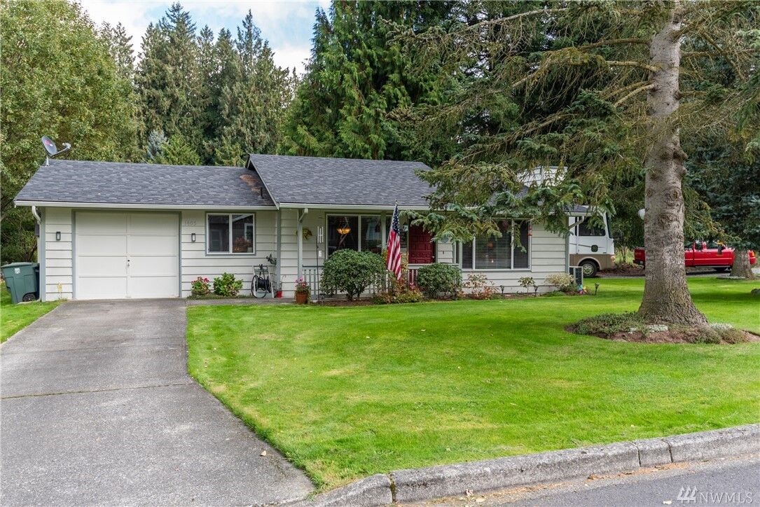 Property Photo:  1405  Heather Lane  WA 98284 