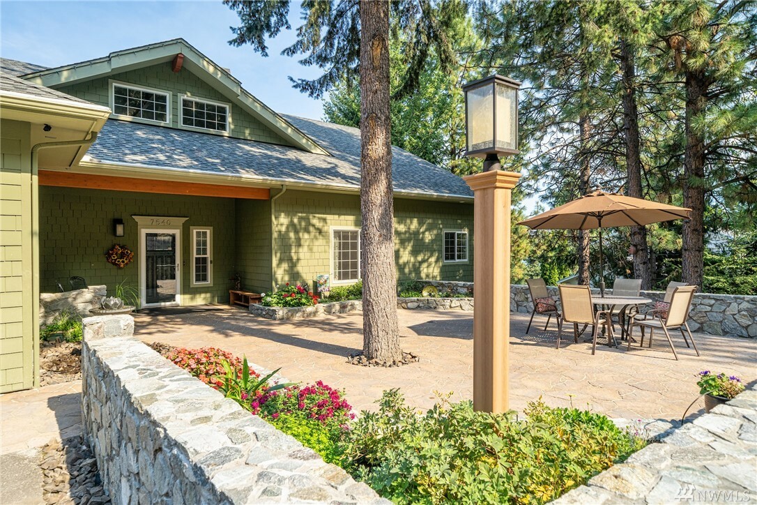 Property Photo:  7540 Chelan Ridge Rd  WA 98816 